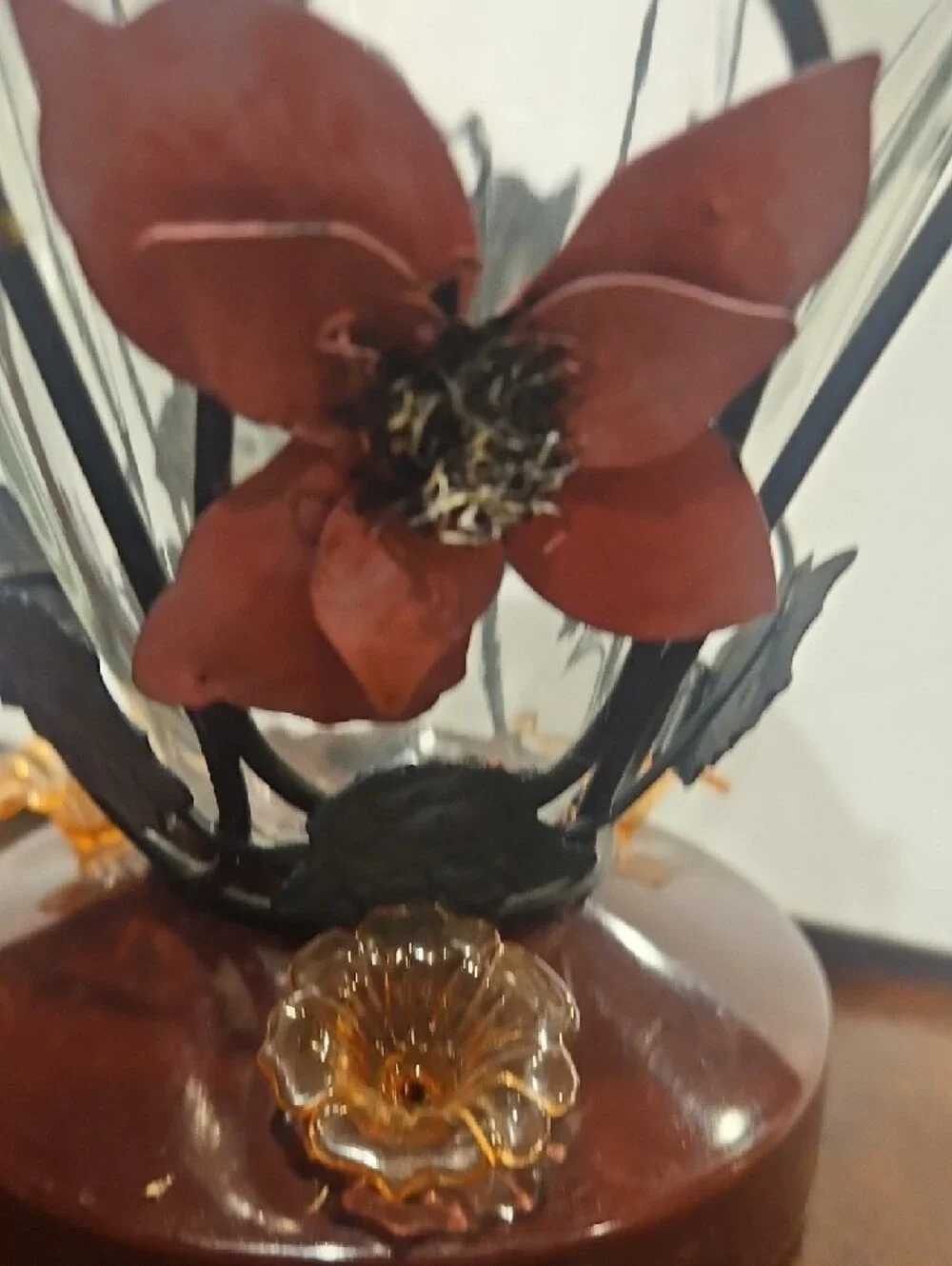 Vinrage Decorative Glass and Metal Hummingbird Feeder